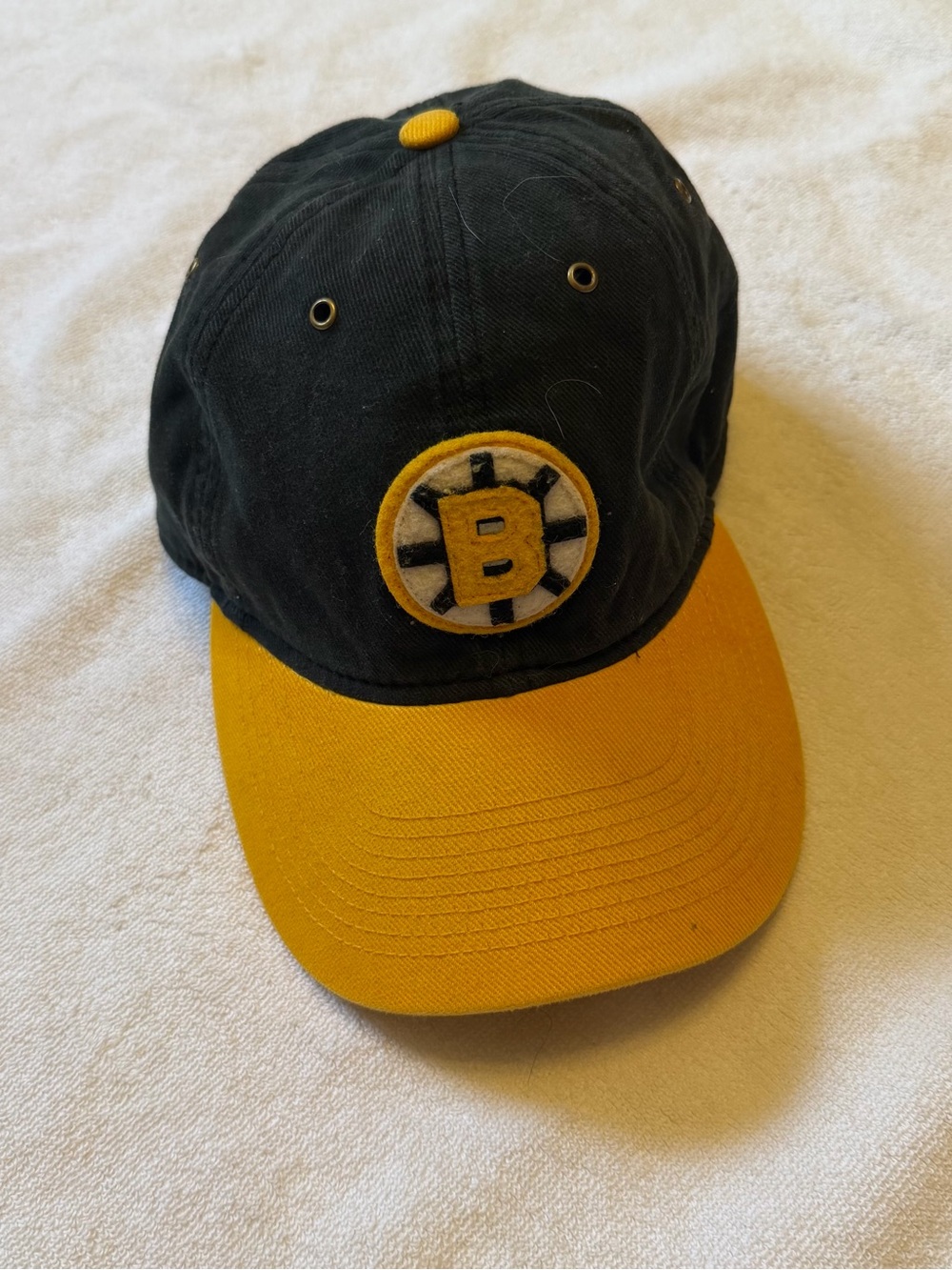 NHL Black and Yellow Boston Bruins Hockey Baseball Cap